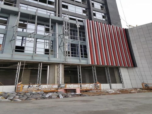 專(zhuān)業(yè)鑄就品牌 建筑鋁方通生產(chǎn)老廠的卓越之路